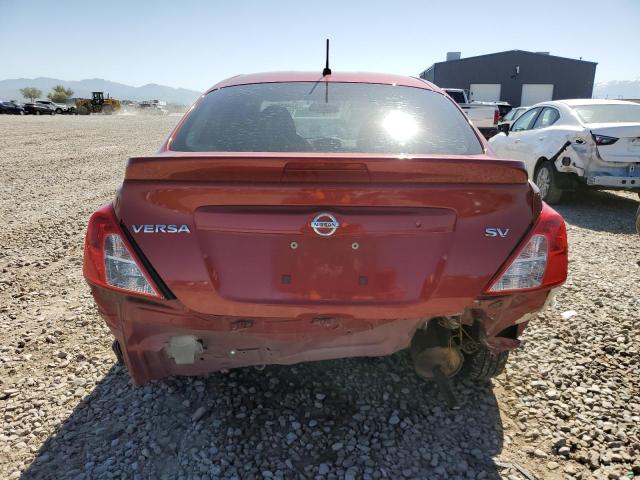  NISSAN VERSA 2017 Красный