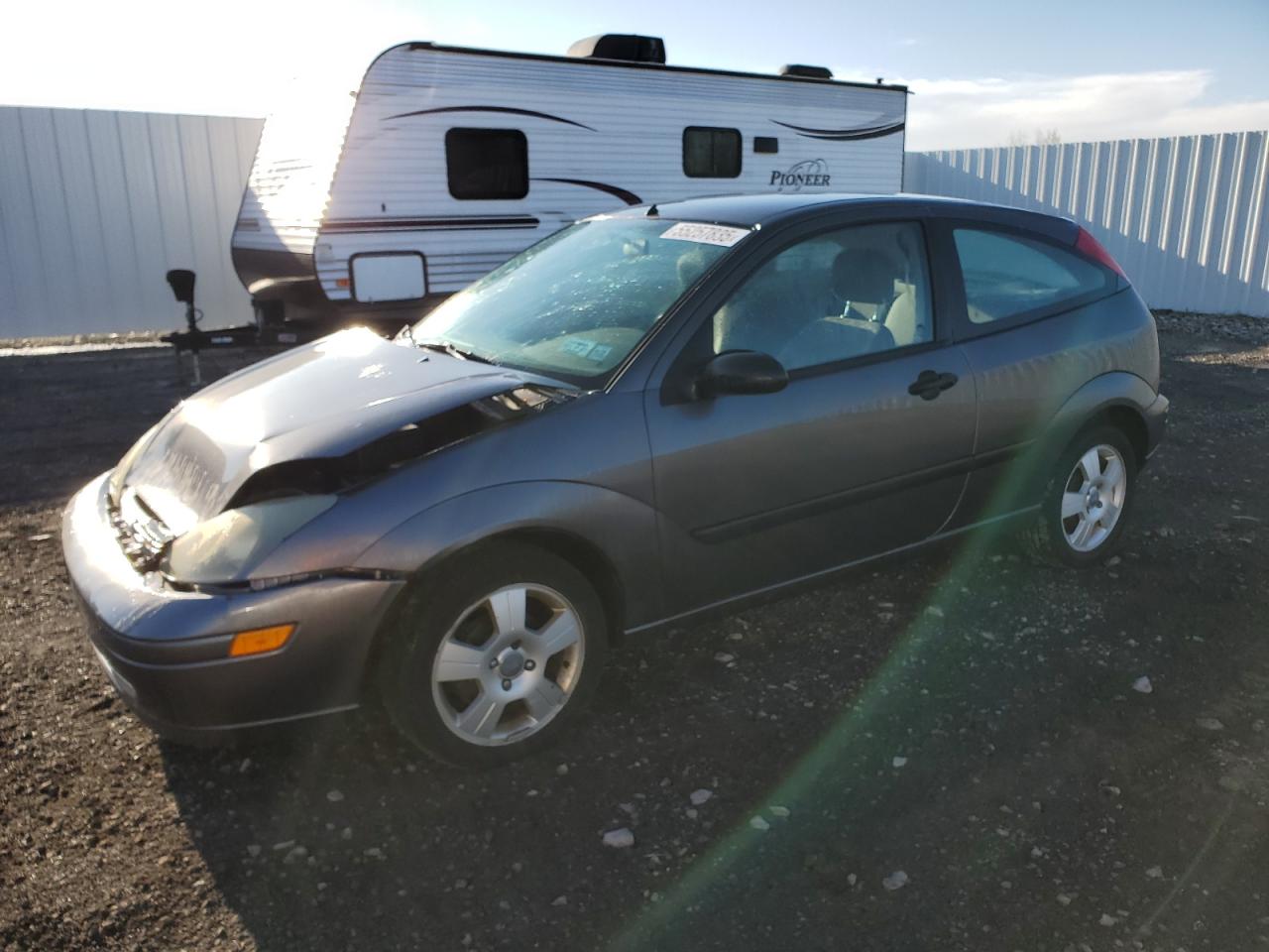 2004 Ford Focus Zx3 for Sale in Angola, NY - Front End