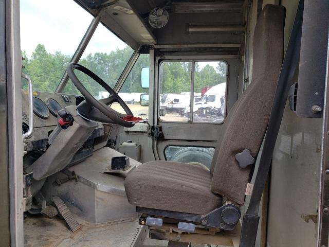 2009 FREIGHTLINER CHASSIS M LINE WALK-IN VAN  