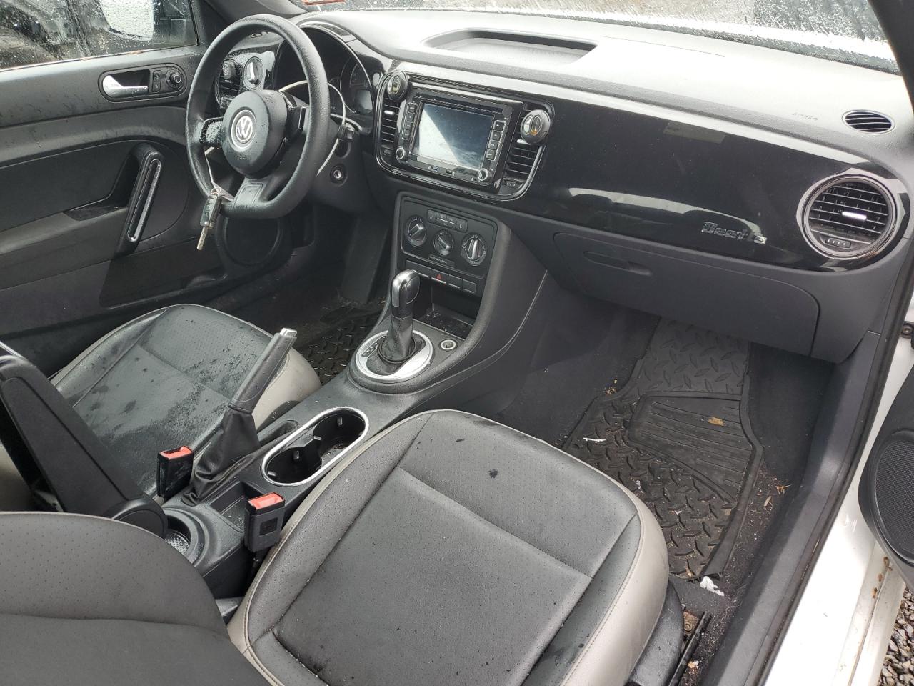 2015 Volkswagen Beetle 1.8T VIN: 3VWF17AT5FM645755 Lot: 56571715