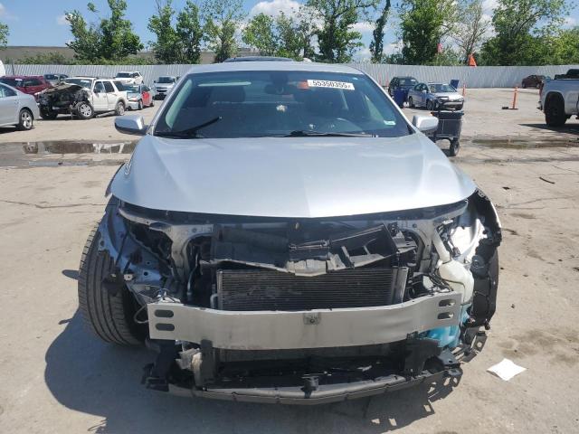 Седани CHEVROLET MALIBU 2017 Сріблястий