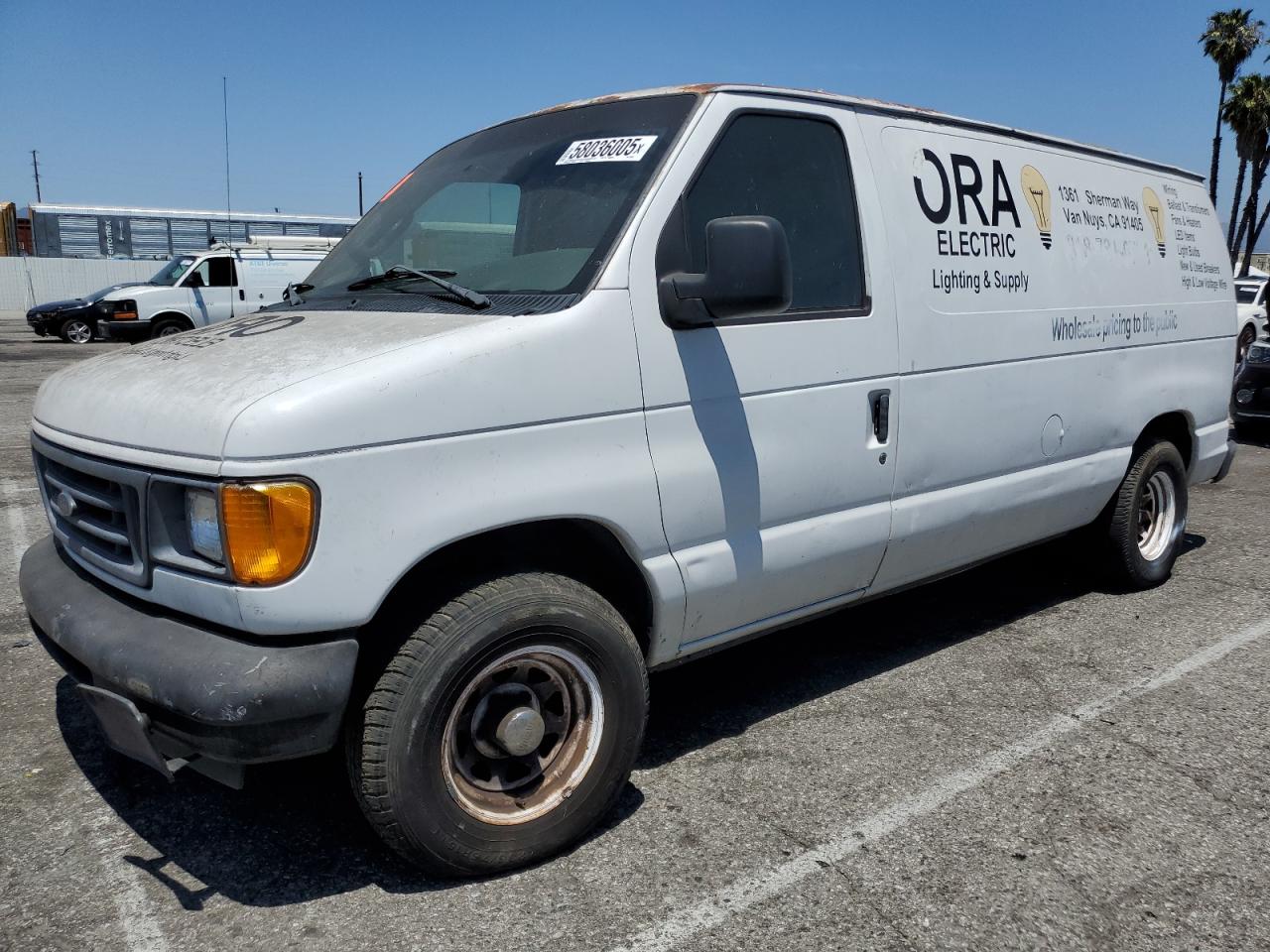 2003 Ford Econoline E150 Van en Venta en Van Nuys, CA - Minor Dent/Scratches