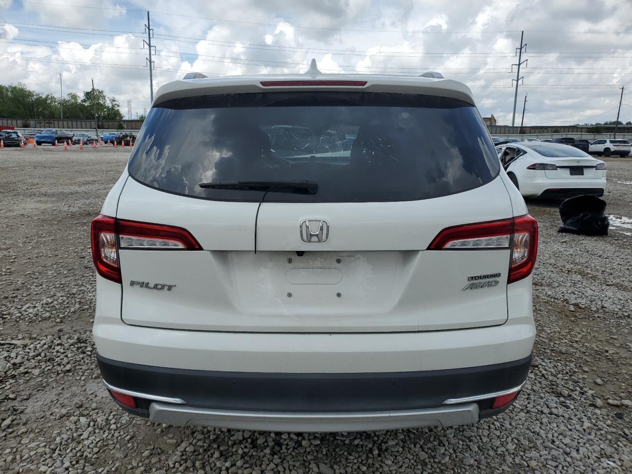 2021 Honda Pilot Touring VIN: 5FNYF6H66MB005885 Lot: 56560175