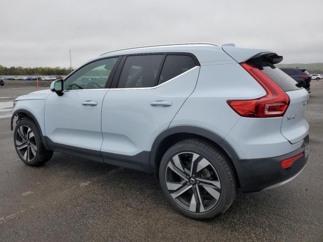  VOLVO XC40 PLUS 2024 Синий