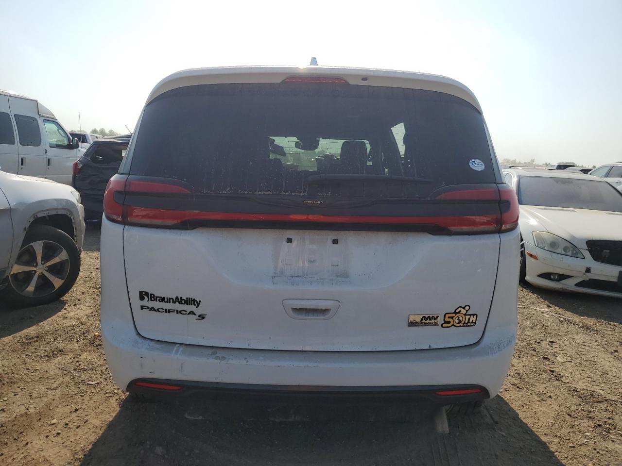 2022 Chrysler Pacifica Touring L VIN: 2C4RC1BG9NR195561 Lot: 56758505