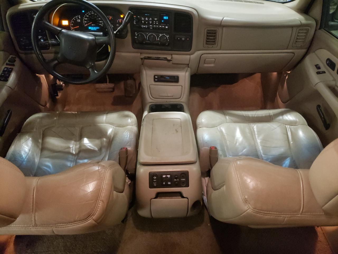 2002 Chevrolet Suburban K1500 VIN: 1GNFK16Z22J261487 Lot: 56291475