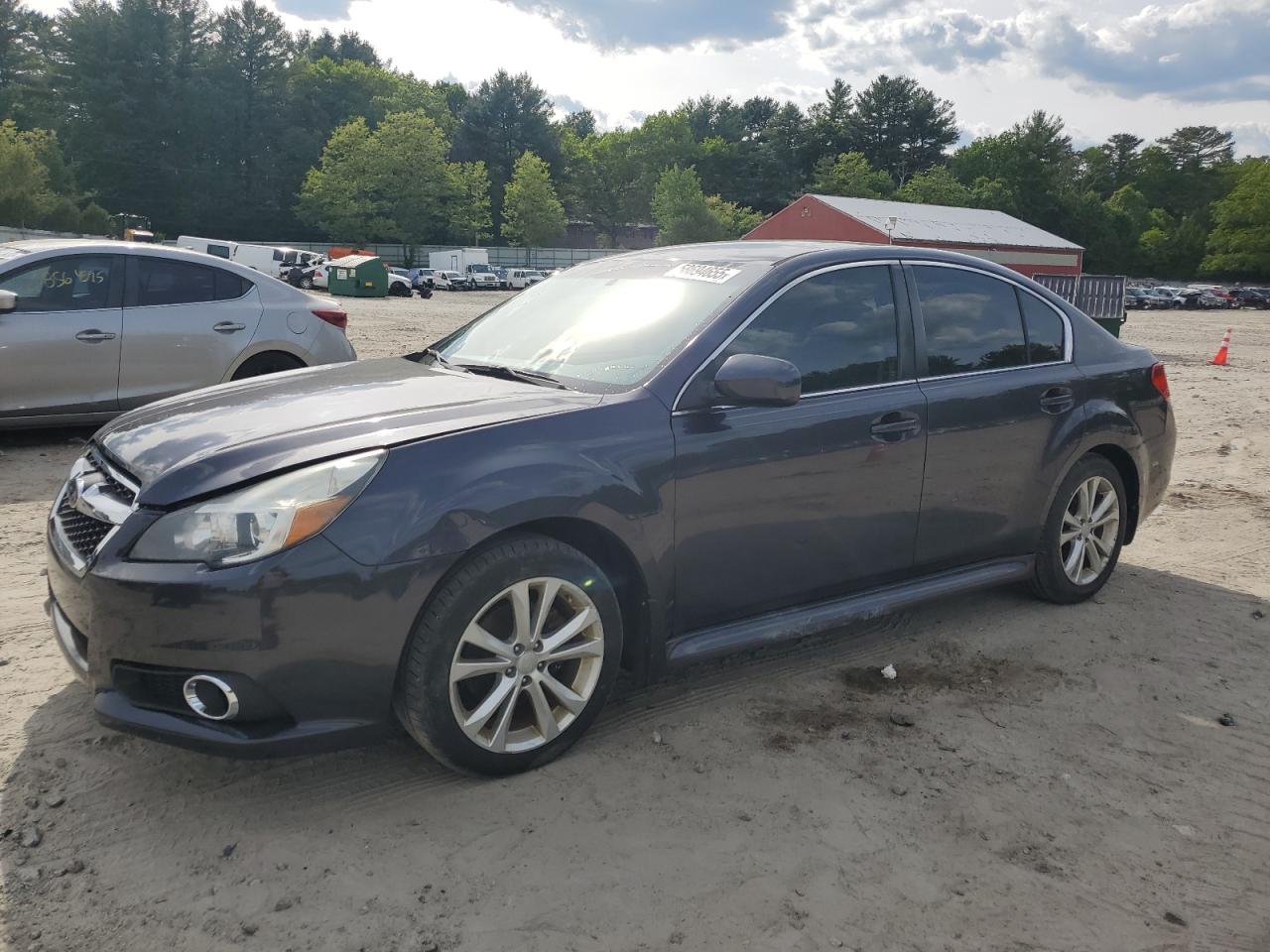 2013 Subaru Legacy 2.5I Premium იყიდება Mendon-ში, MA - Minor Dent/Scratches