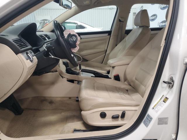  VOLKSWAGEN PASSAT 2012 Biały