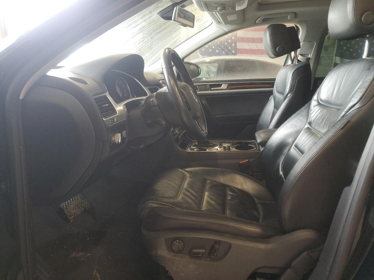 2014 Volkswagen Touareg V6 Tdi VIN: WVGEP9BP6ED012830 Lot: 55021435