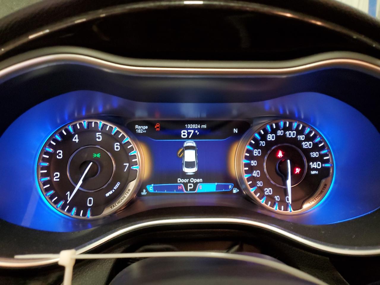 2015 Chrysler 200 C VIN: 1C3CCCCBXFN565763 Lot: 56714815