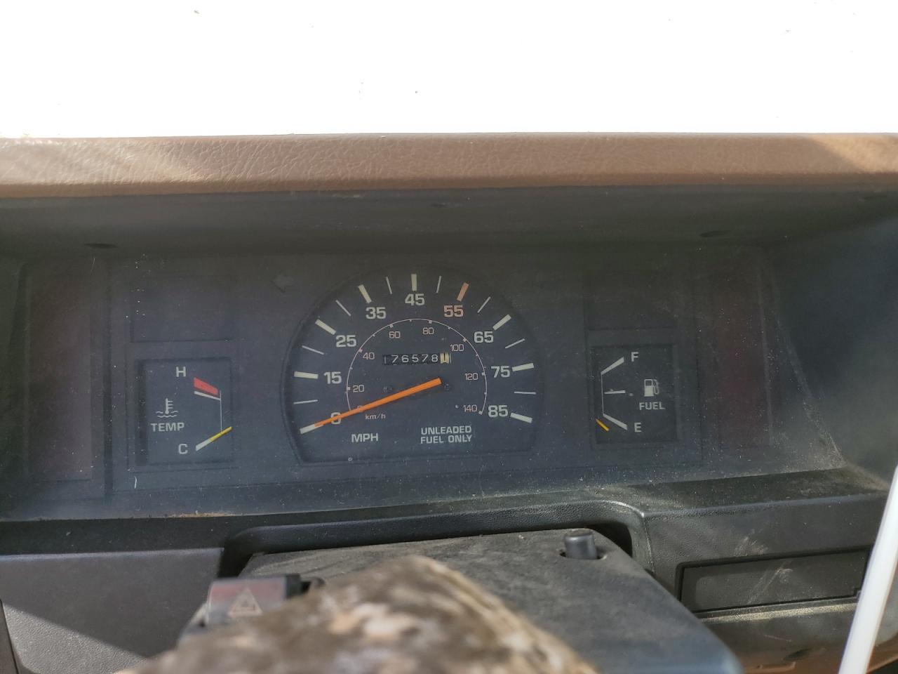 1984 Toyota Pickup 1/2 Ton Rn55 Dlx VIN: JT4RN55D4E0070786 Lot: 56966155