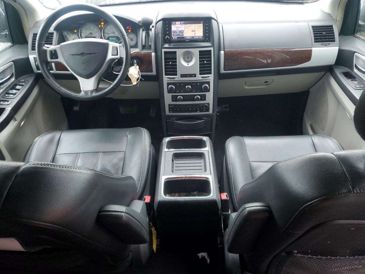 2010 Chrysler Town & Country Touring Plus VIN: 2A4RR8DX5AR361034 Lot: 64032645