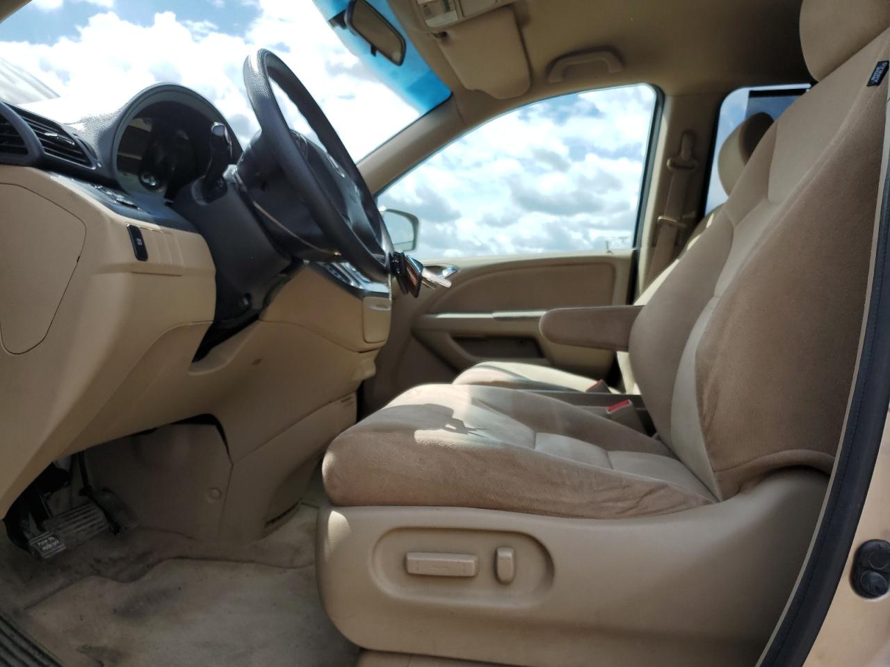 2007 Honda Odyssey Ex VIN: 5FNRL384X7B513226 Lot: 57396045