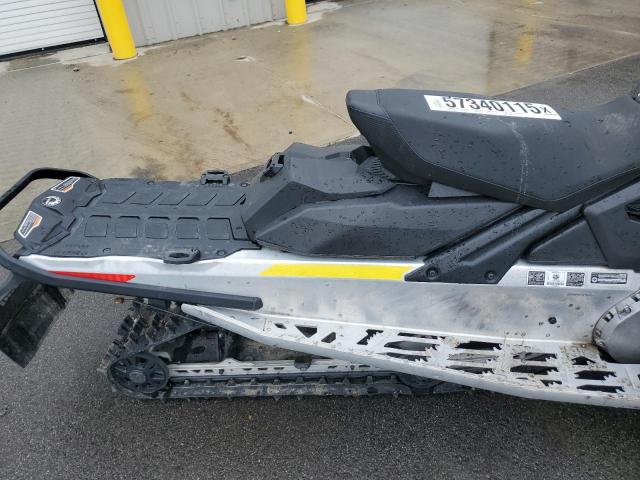 2021 SKIDOO RENEGADE  