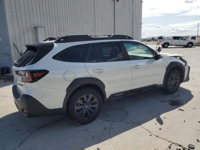  SUBARU OUTBACK 2024 Biały