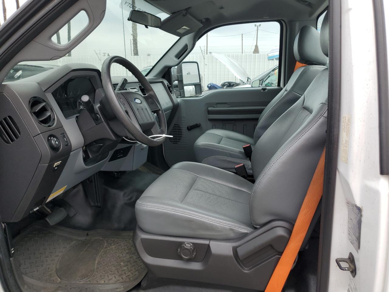 2013 Ford F250 Super Duty VIN: 1FTBF2A61DEB82077 Lot: 54871425