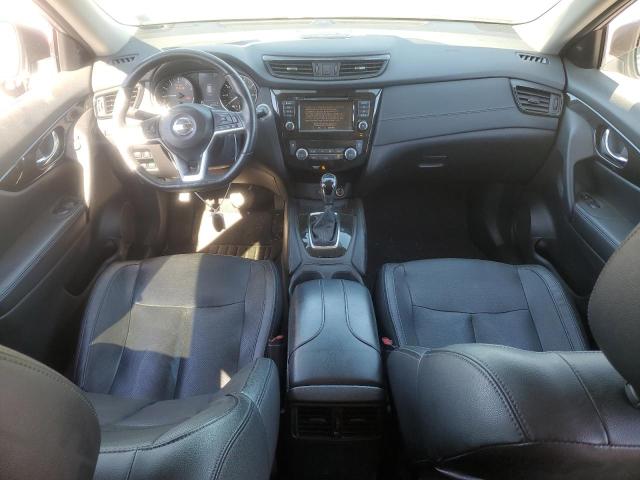  NISSAN ROGUE 2018 Srebrny