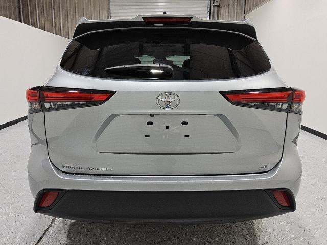  TOYOTA HIGHLANDER 2023 Srebrny