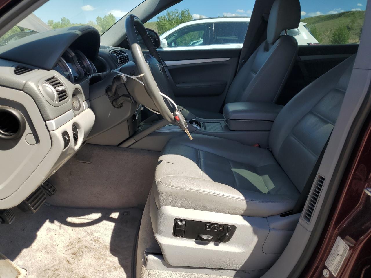 2004 Porsche Cayenne S VIN: WP1AB29P94LA67810 Lot: 57888115