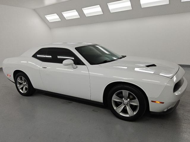 Coupet DODGE CHALLENGER 2015 White