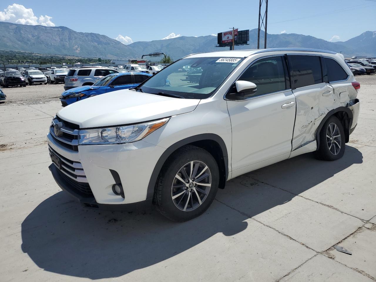 2017 Toyota Highlander Se for Sale in Farr West, UT - Side