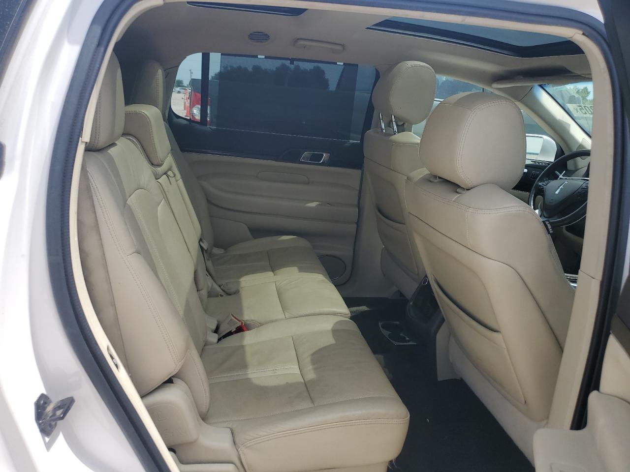 2018 Lincoln Mkt VIN: 2LMHJ5AT7JBL01516 Lot: 56575205