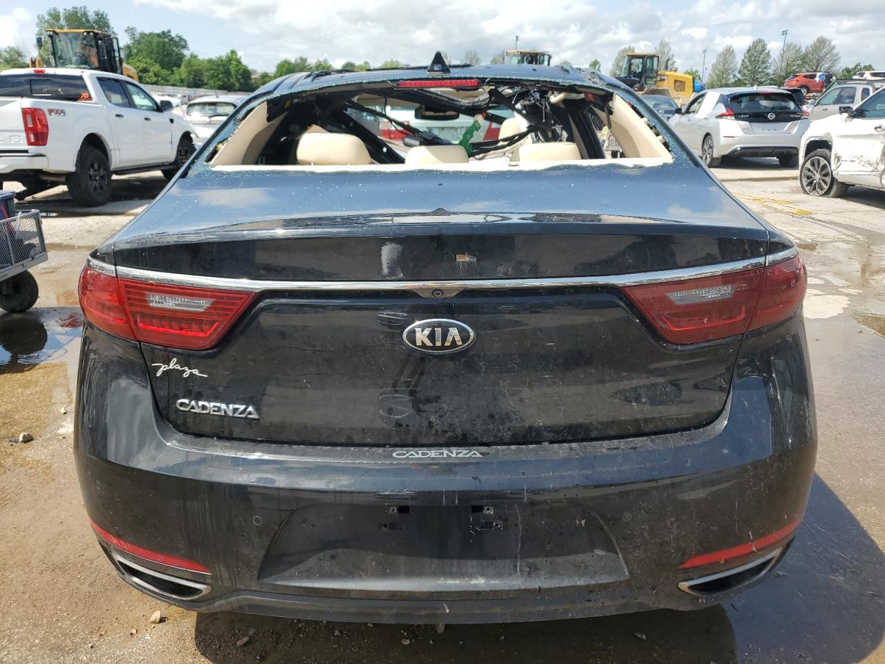 2017 Kia Cadenza Premium VIN: KNALC4J15H5061679 Lot: 57703505