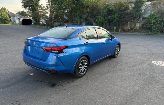  NISSAN VERSA 2022 Granatowy