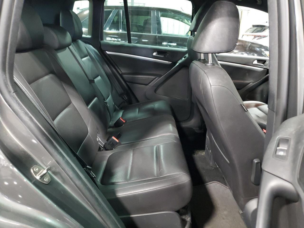 2016 Volkswagen Tiguan S VIN: WVGBV7AX3GW009633 Lot: 56684295
