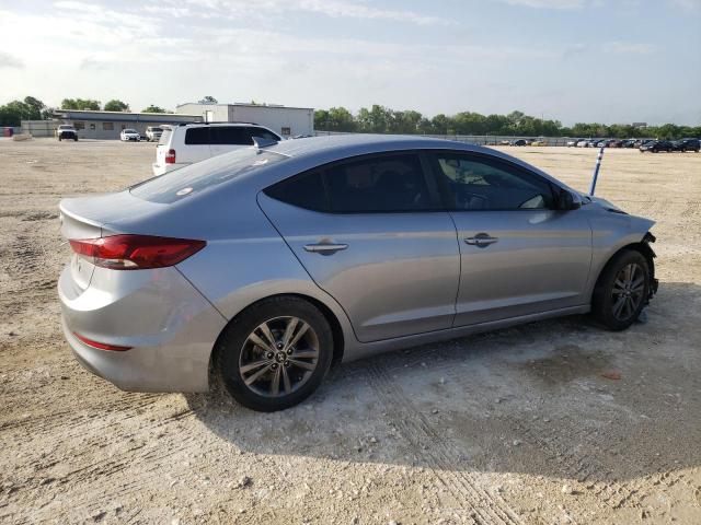  HYUNDAI ELANTRA 2017 Srebrny