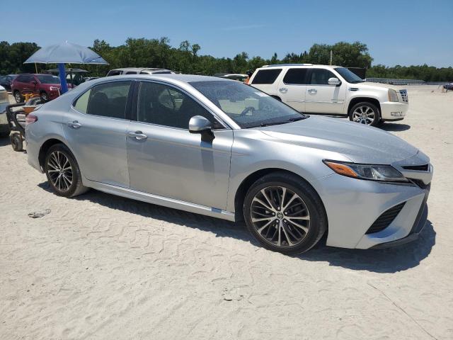  TOYOTA CAMRY 2018 Серебристый