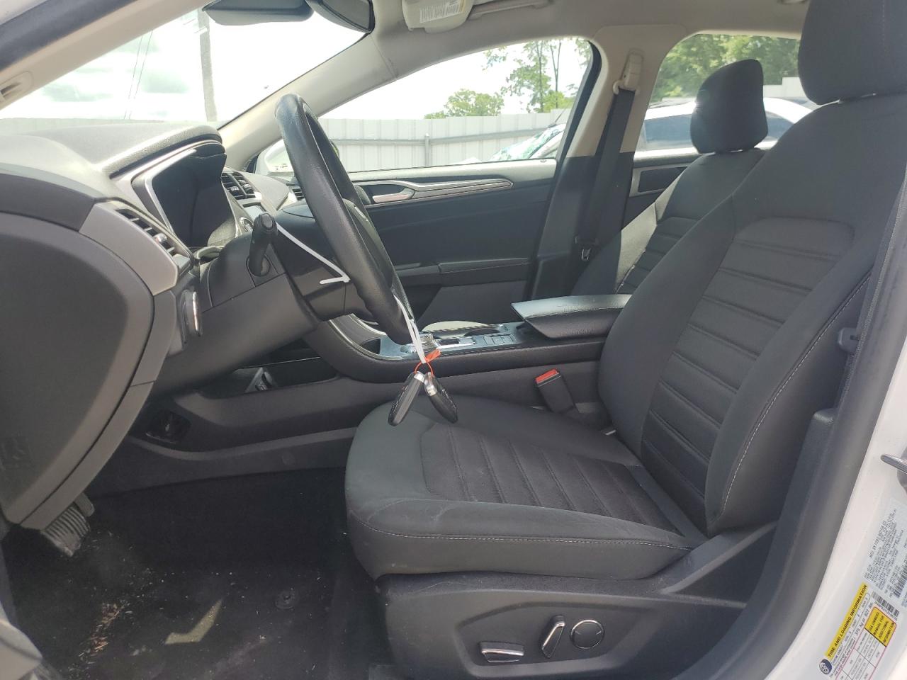 2020 Ford Fusion Se VIN: 3FA6P0LU1LR195735 Lot: 54027355