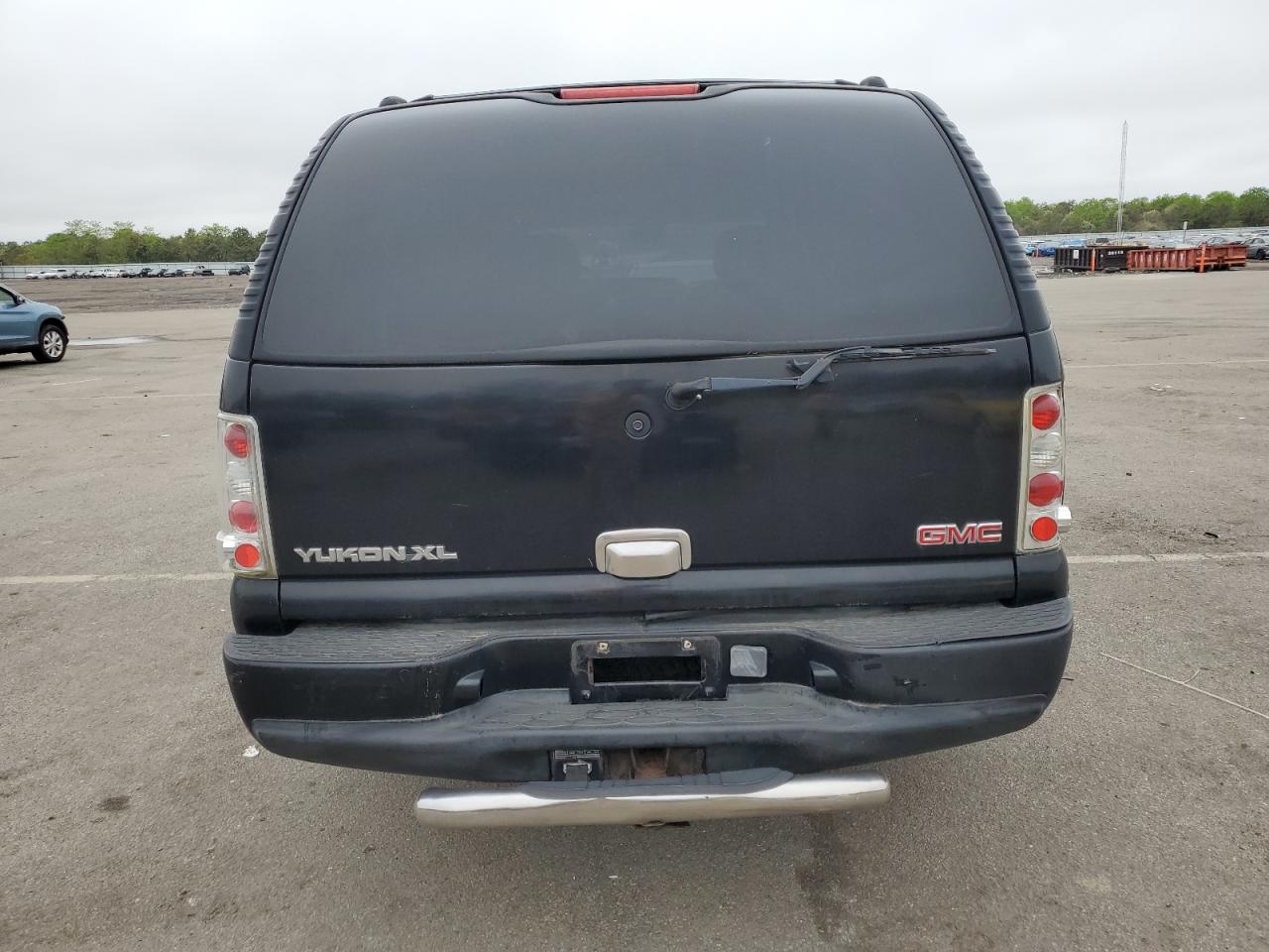 2003 GMC Yukon Xl Denali VIN: 1GKFK66U53J266800 Lot: 56521725