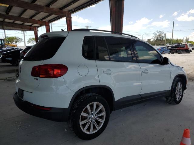 Parquets VOLKSWAGEN TIGUAN 2017 White