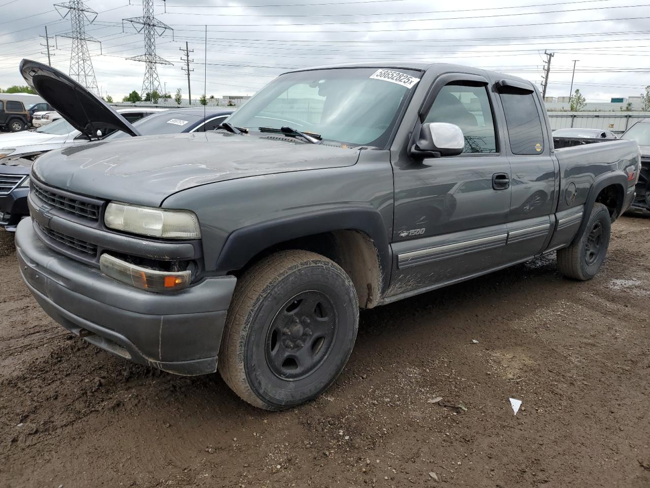 2000 Chevrolet Silverado K1500 for Sale in Elgin, IL - Minor Dent/Scratches