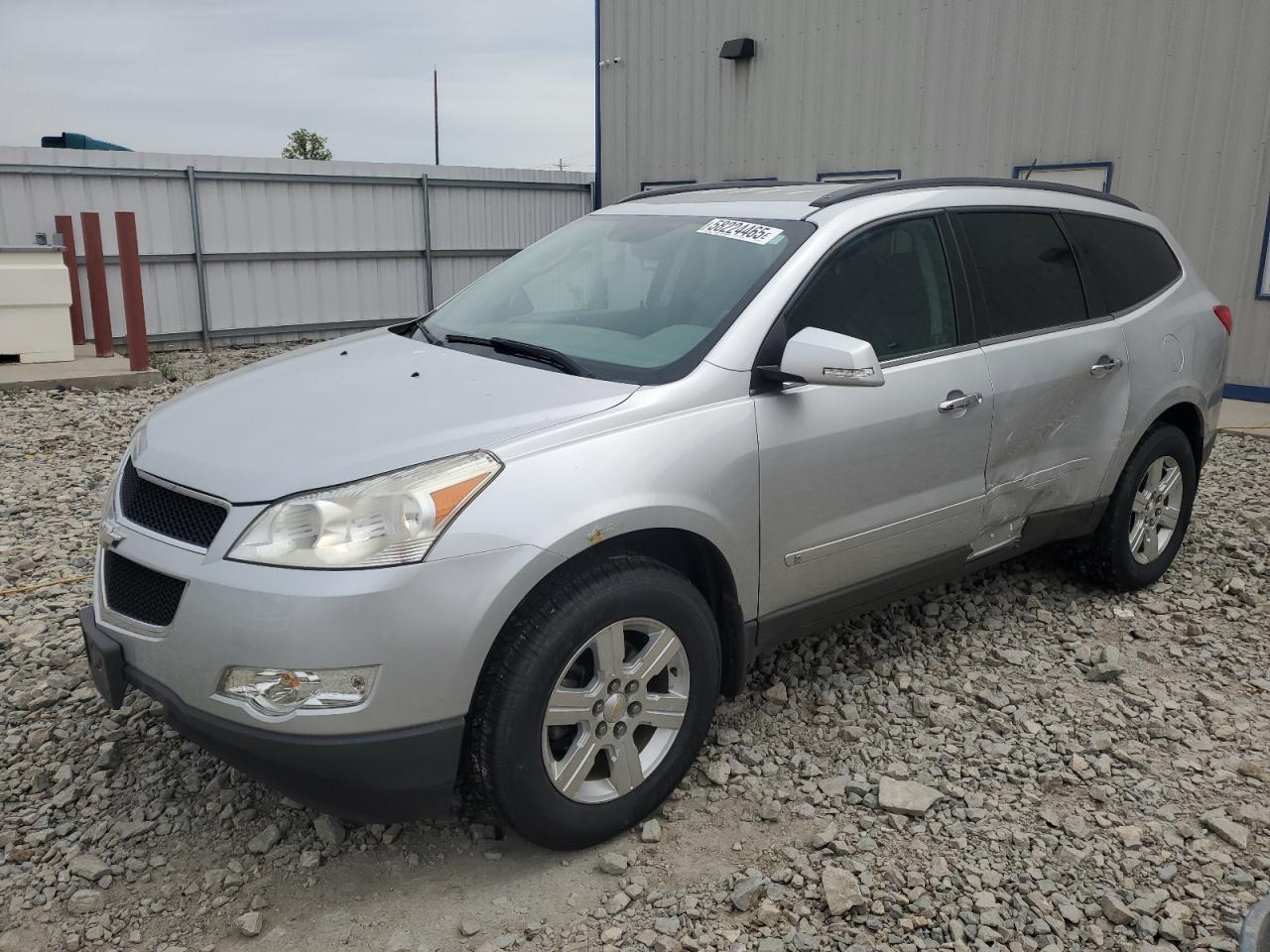 2010 Chevrolet Traverse L 3.6L for Sale in Appleton, WI - Side