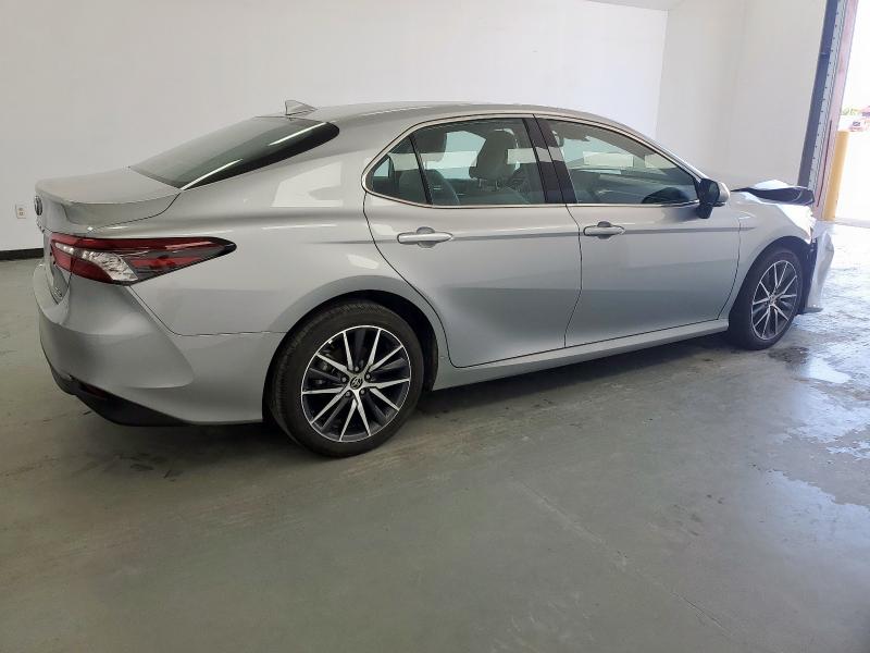  TOYOTA CAMRY 2023 Сріблястий