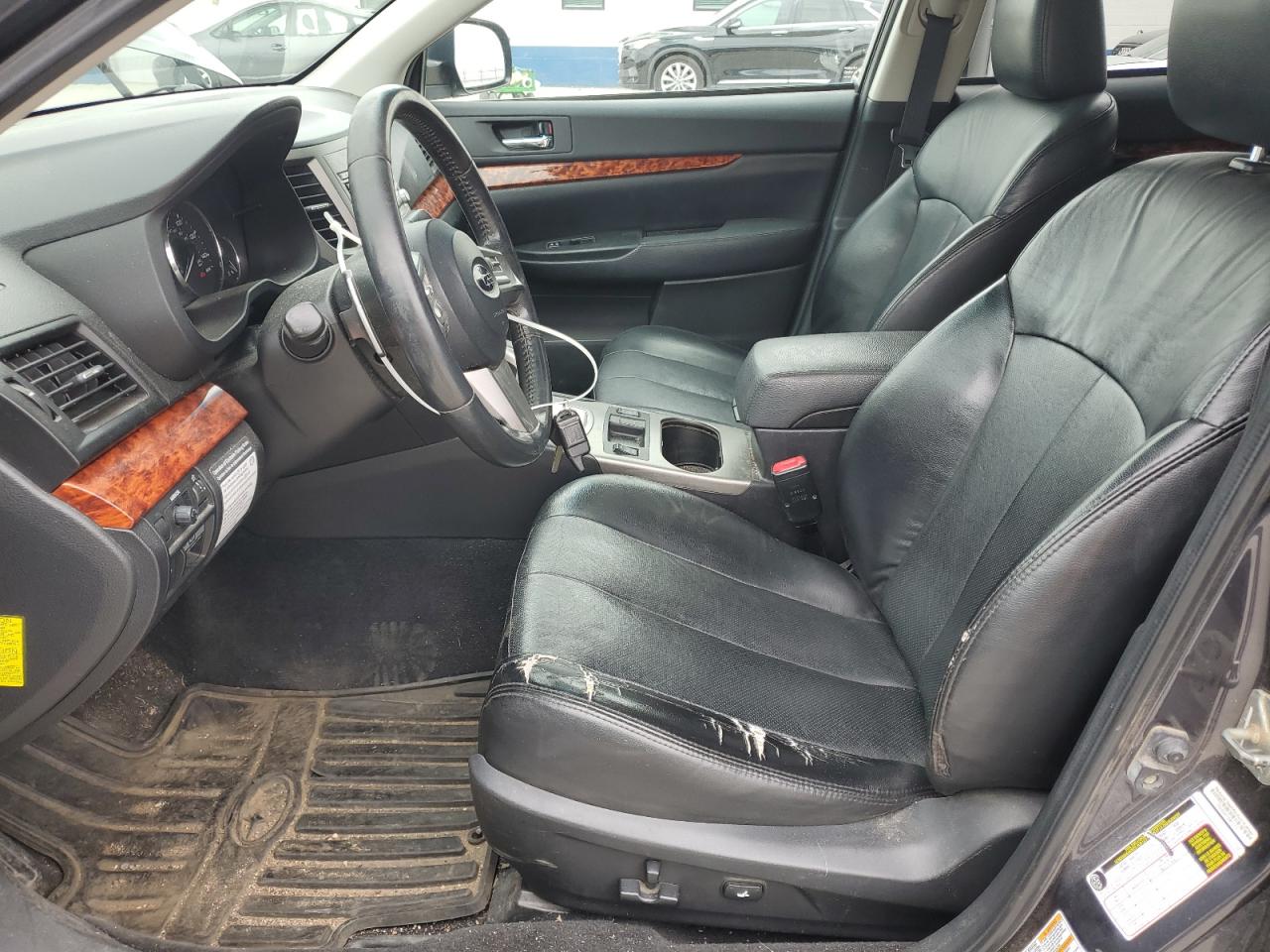 2011 Subaru Outback 2.5I Limited VIN: 4S4BRCKC8B3370195 Lot: 56891635