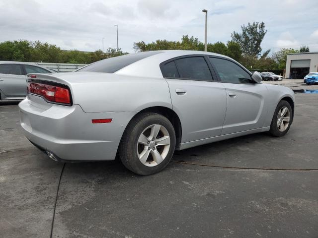 Sedans DODGE CHARGER 2012 Srebrny