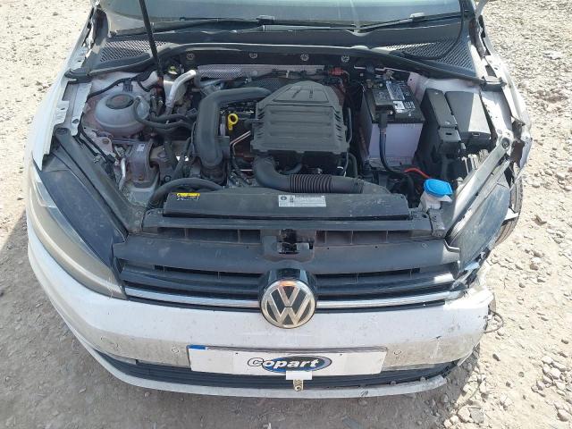 2018 VOLKSWAGEN GOLF SE NA