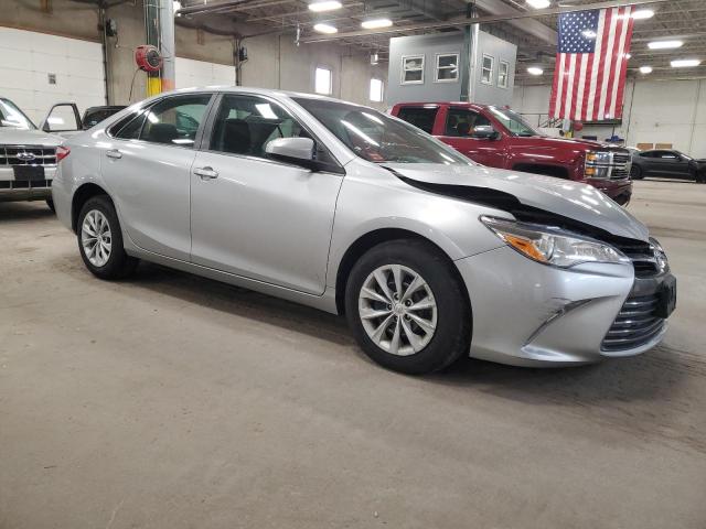  TOYOTA CAMRY 2017 Серебристый