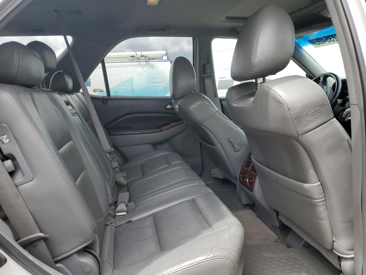 2005 Acura Mdx VIN: 2HNYD18275H555236 Lot: 56235405