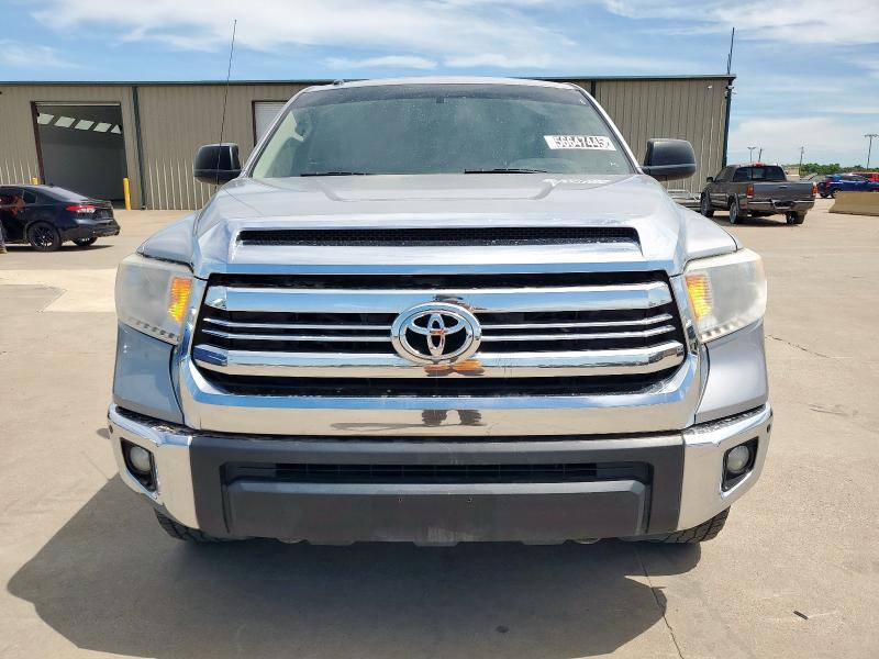  TOYOTA TUNDRA 2017 Srebrny