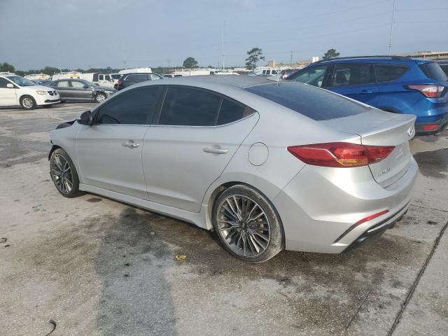  HYUNDAI ELANTRA 2018 Srebrny