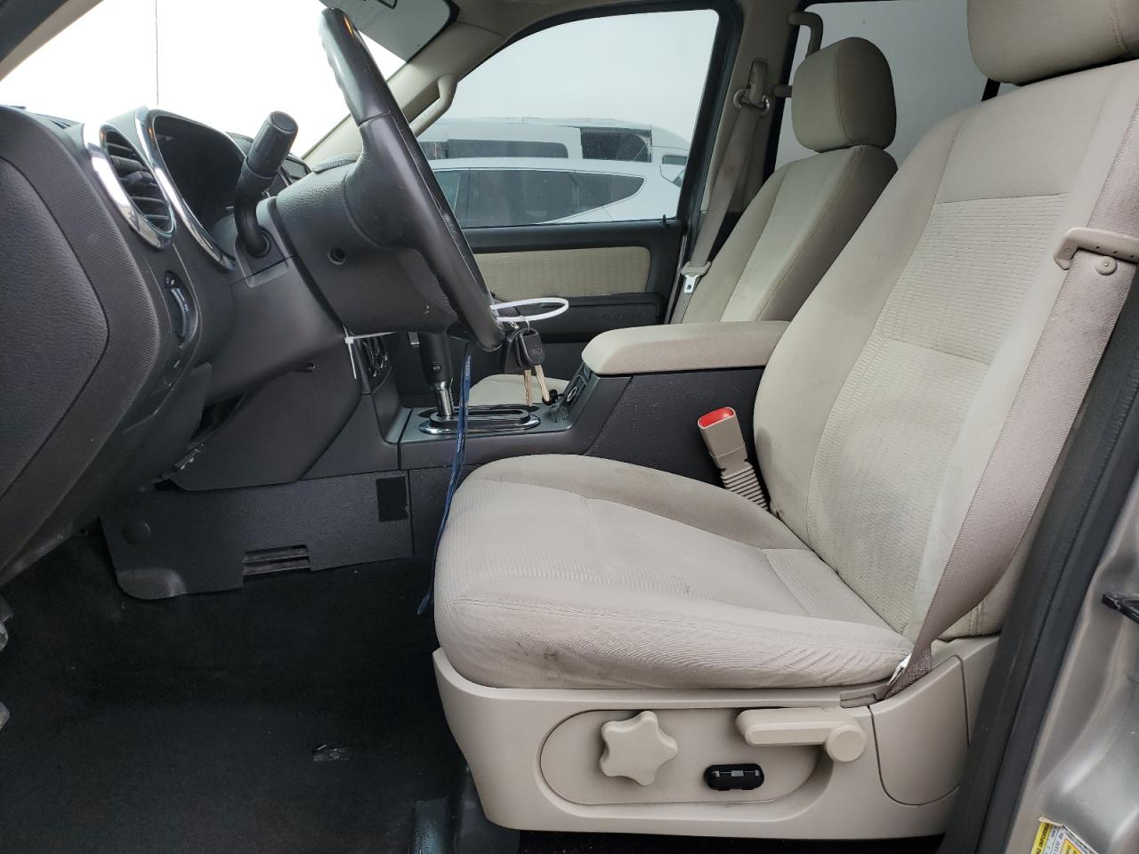 2008 Ford Explorer Xlt VIN: 1FMEU73EX8UA86766 Lot: 57316225
