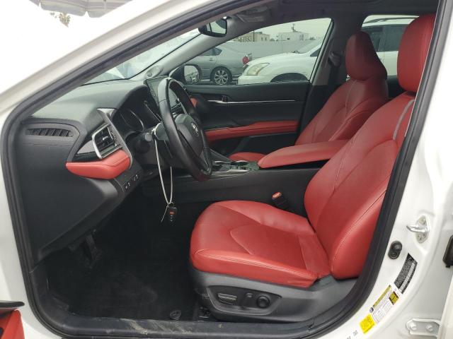  TOYOTA CAMRY 2021 Белый