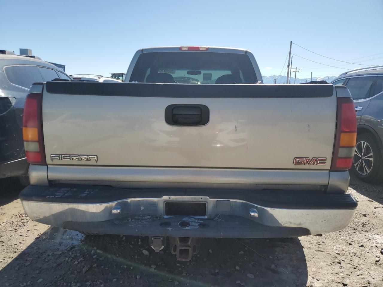 2001 GMC New Sierra K1500 VIN: 1GTEK19T21E190844 Lot: 55990475