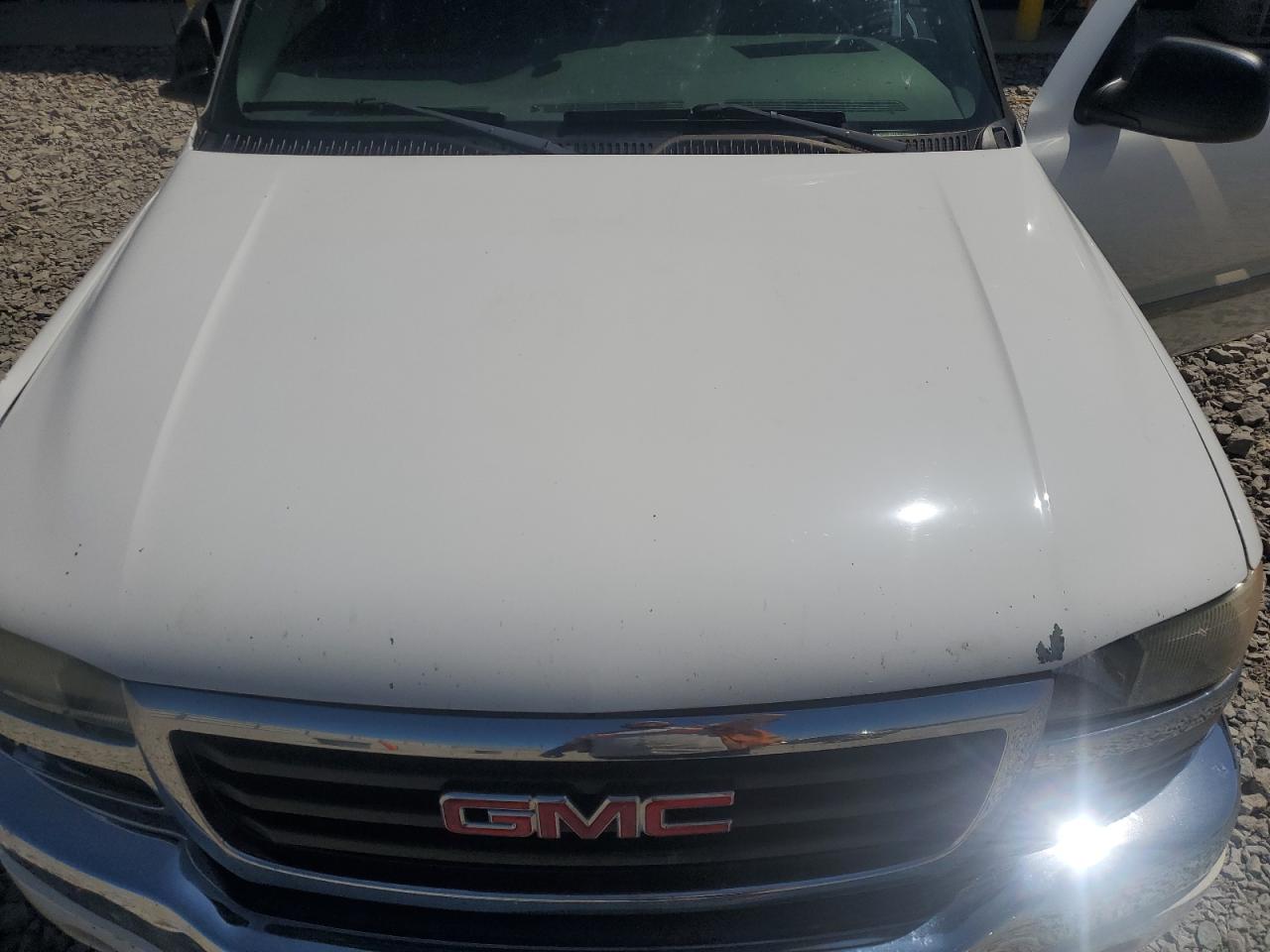 2005 GMC New Sierra K1500 VIN: 2GTEK13T751382339 Lot: 56607645