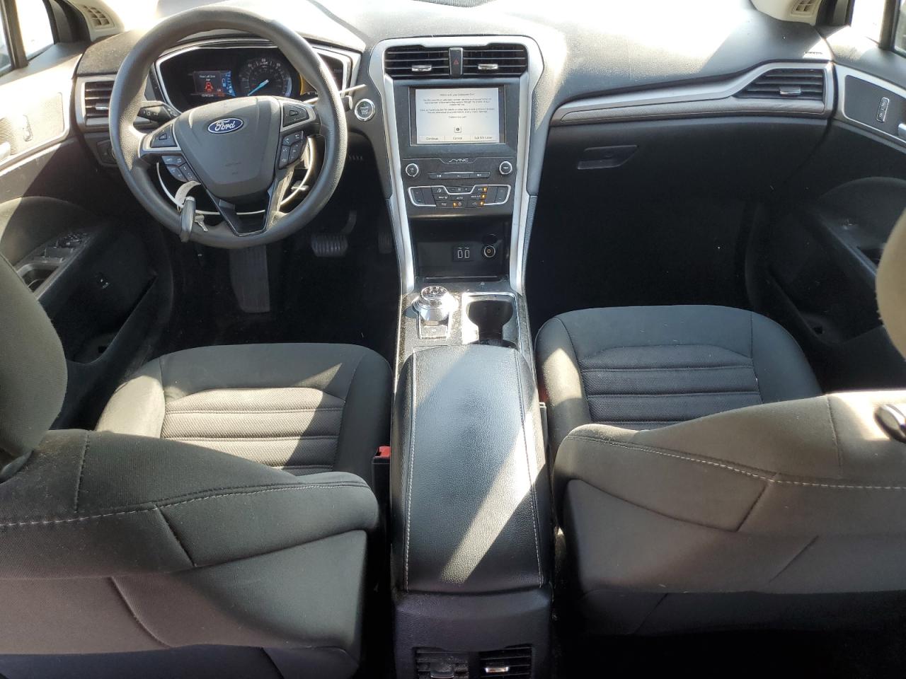 2019 Ford Fusion Se VIN: 3FA6P0LU6KR124786 Lot: 54028235