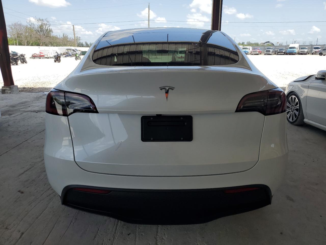 2025 Tesla Model Y VIN: 7SAYGDED3SA374902 Lot: 57387695